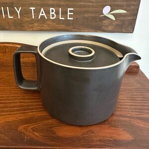 Hasami Teapot - Matte Black